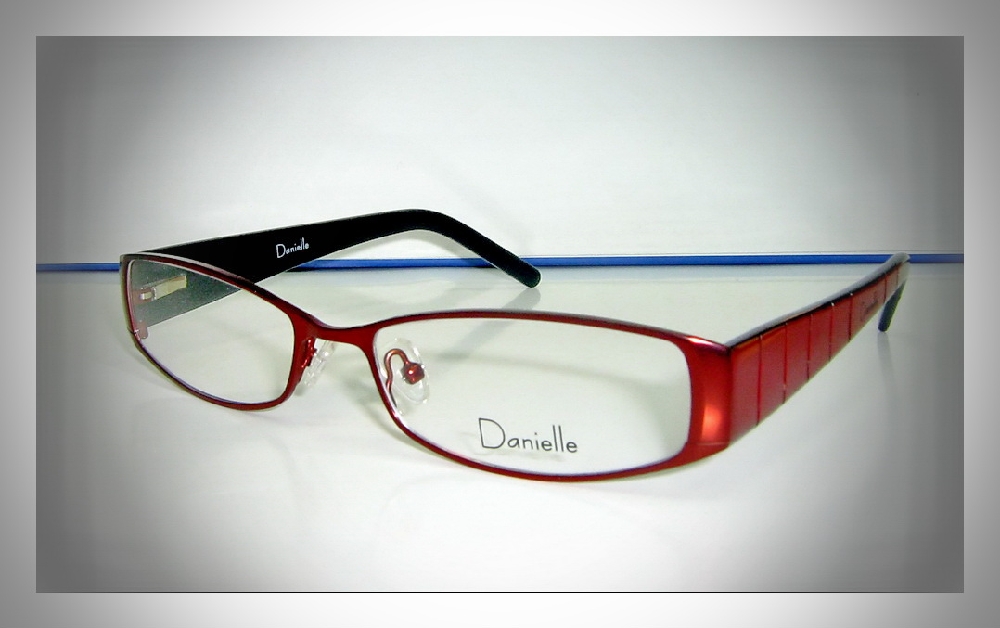 «Danielle. Цена 3280 руб.»