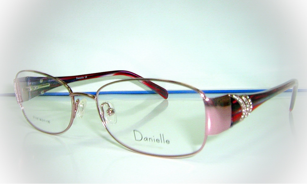 «Danielle. Цена 2820 руб.»