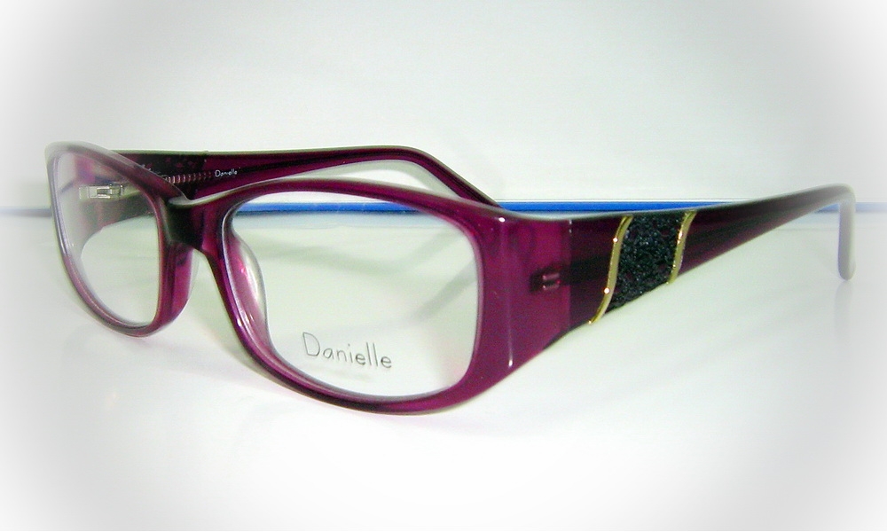 «Danielle. Цена 2820 руб.»