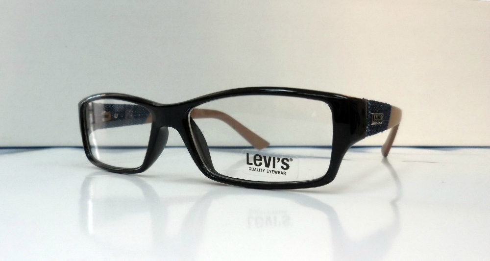 «Оправа  Levi's . Цена 6900 руб.»