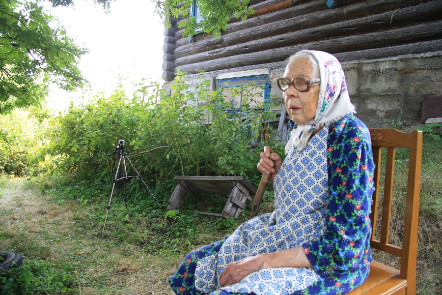 «У СВОЕГО ДОМА! (БАБЕ ОЛЕ СКОРО 90!).»